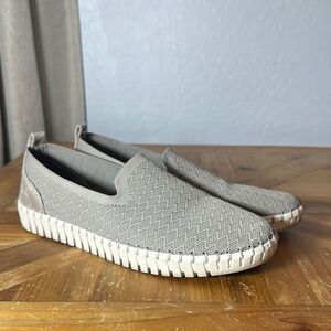 Skechers Gray Slip-On‎ Flats with Textured Fabric